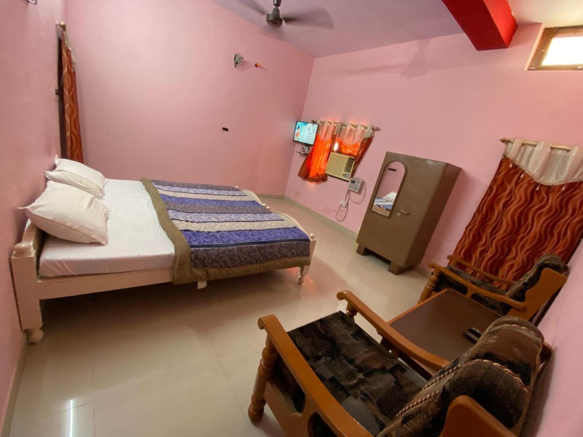 Hotel Shri Mahant Orchha 5 Mint Walking From Ram Raja Temple Dış mekan fotoğraf