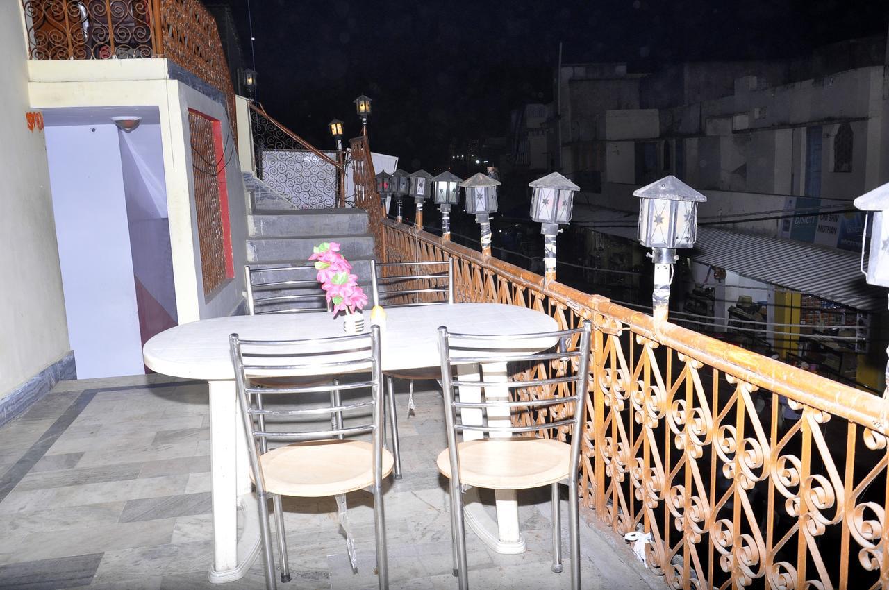 Hotel Shri Mahant Orchha 5 Mint Walking From Ram Raja Temple Dış mekan fotoğraf